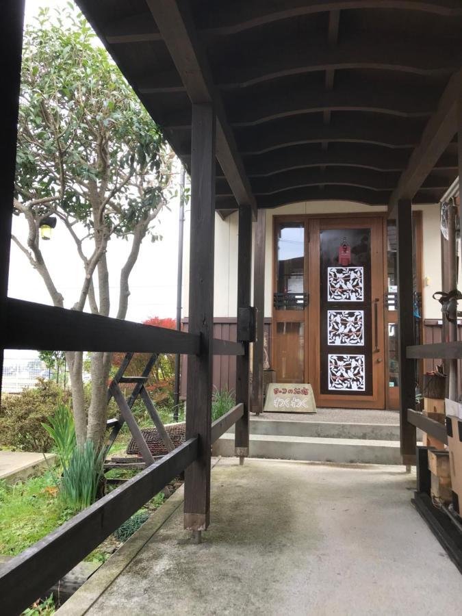 ヨーコのお宿 わくわく Toyama Station Extérieur photo